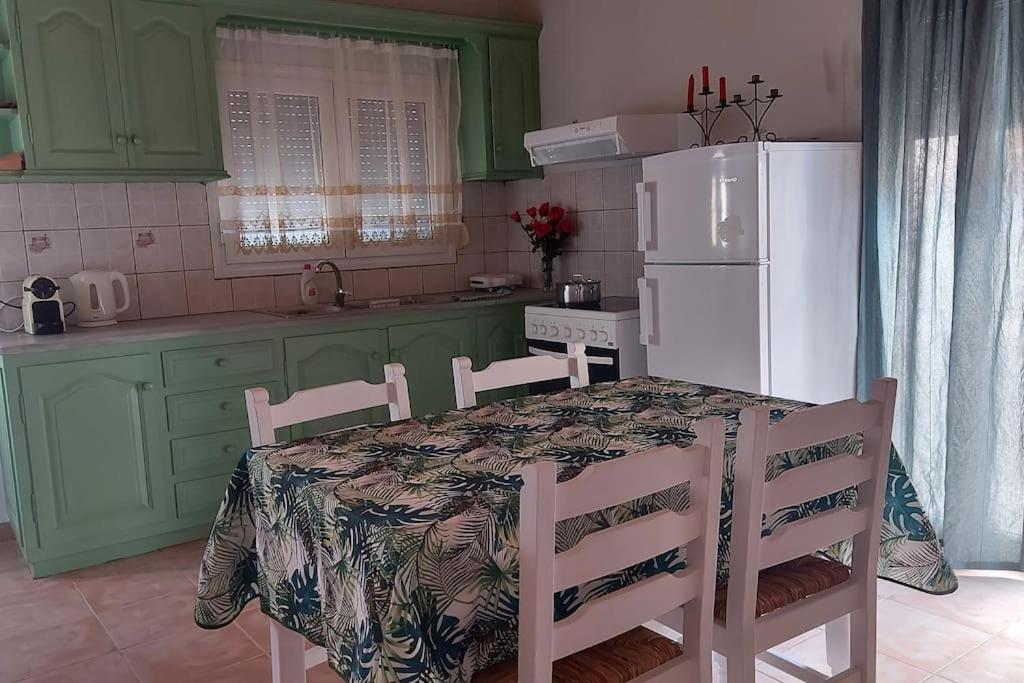 Colorful 2-Bedroom House In Gaios Eksteriør bilde